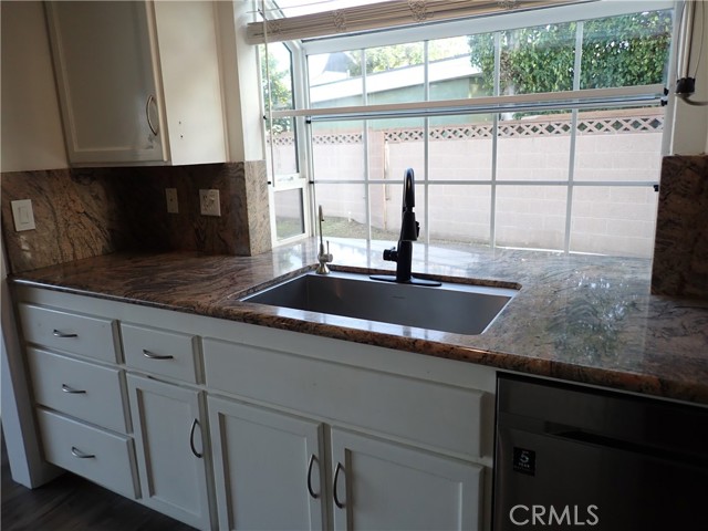 Detail Gallery Image 7 of 22 For 6791 Killarney Ave, Garden Grove,  CA 92845 - 4 Beds | 3 Baths