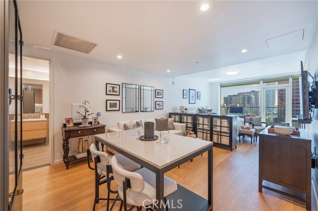 877 Francisco Street, Los Angeles CA: https://media.crmls.org/medias/b6ebd1a2-ac1e-46a2-9662-59c188297e7f.jpg