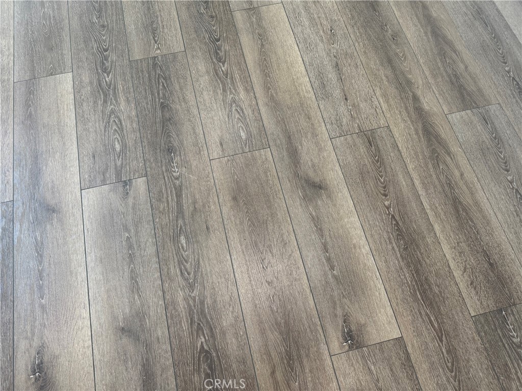 https://media.crmls.org/medias/b6ebf21c-b68f-4358-b375-6593a6b4c5be.jpg?preset=X-Large