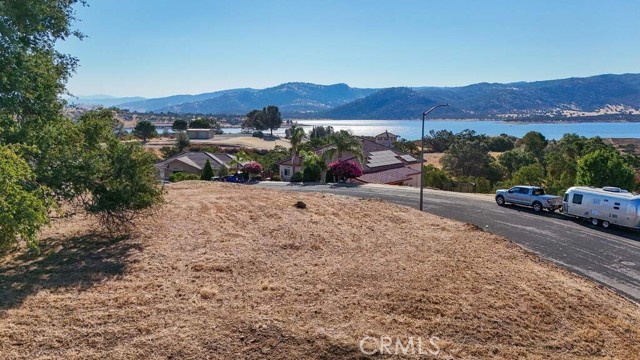 Detail Gallery Image 3 of 10 For 1121 Paradise Peak, Valley Springs,  CA 95252 - – Beds | – Baths