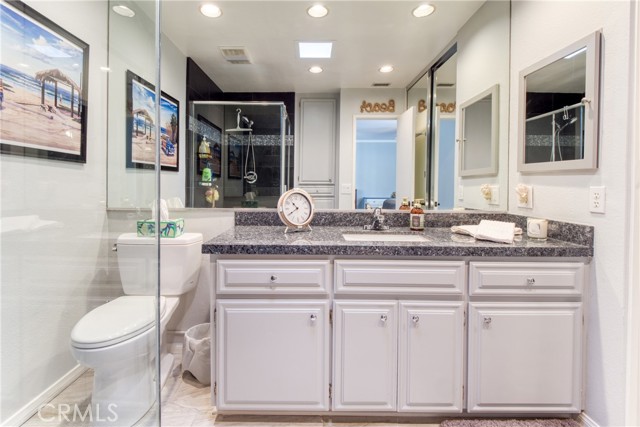 64 Seacrest Court, Long Beach CA: https://media.crmls.org/medias/b6ec9ed1-0f2a-4d94-9505-a0d8094f33e8.jpg