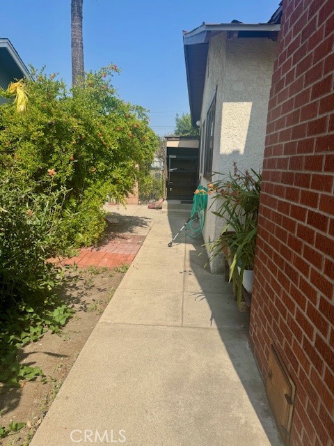 1711 S Washington Avenue, Glendora CA: https://media.crmls.org/medias/b6ecd6e9-ec54-4f66-a214-45f2383ad7db.jpg