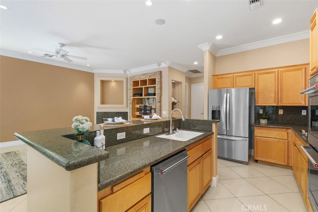 MLS #OC25269691 image #11