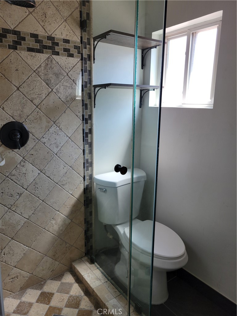 https://media.crmls.org/medias/b6ed6df9-0deb-4267-87cb-2ea94d5ad5d7.jpg?preset=X-Large