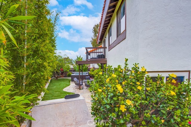 201 Todd Court, Oceanside CA: https://media.crmls.org/medias/b6ed8b5e-afeb-489b-ade4-0e6782b04b4a.jpg
