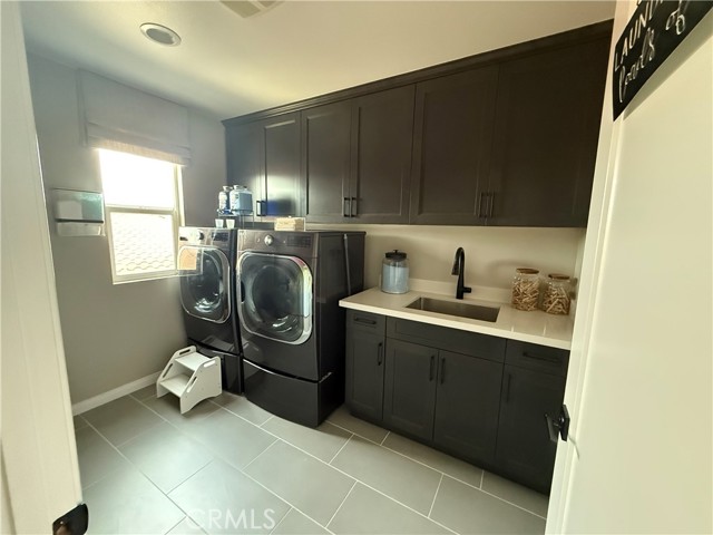 Detail Gallery Image 6 of 18 For 11766 Olivine Rd, Victorville,  CA 92392 - 4 Beds | 3/1 Baths