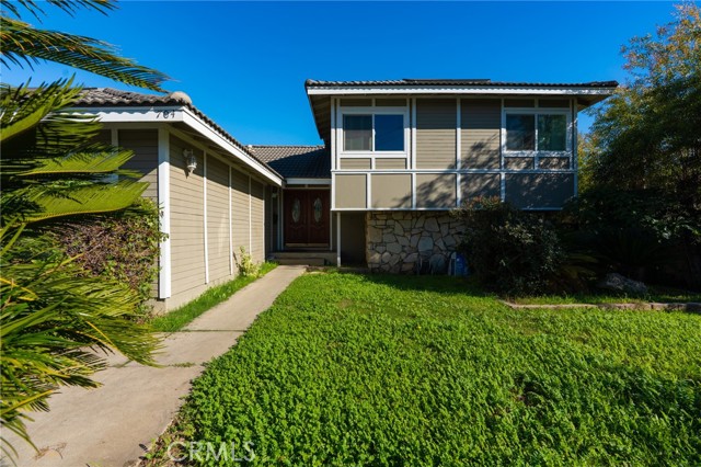 Detail Gallery Image 2 of 38 For 704 N Poplar, Montebello,  CA 90640 - 5 Beds | 3 Baths