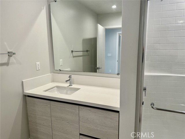 Detail Gallery Image 22 of 23 For 5820 La Mirada Ave #204,  Hollywood,  CA 90038 - 3 Beds | 2 Baths
