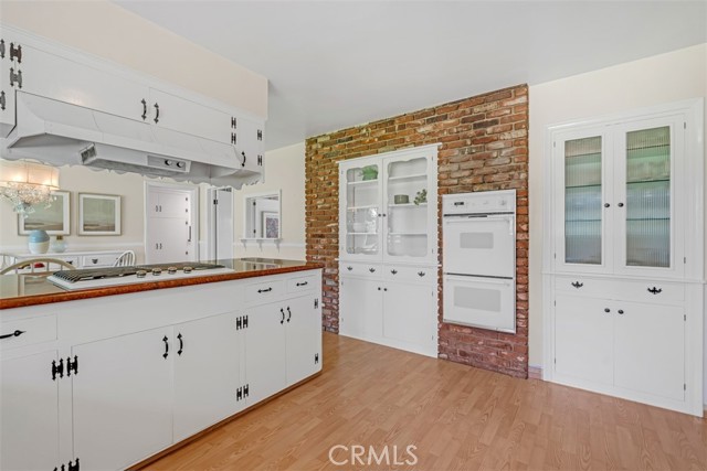 252 W 15th Street, Upland CA: https://media.crmls.org/medias/b6ee47cc-5508-4e39-8db0-f4bd5b208660.jpg