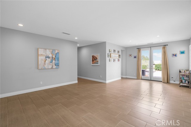 Image 5 of 43 For 16631 Sagebrush Street