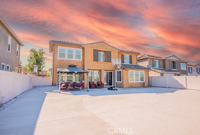 Detail Gallery Image 49 of 58 For 20413 Janzer Ct, Newhall,  CA 91350 - 5 Beds | 3 Baths