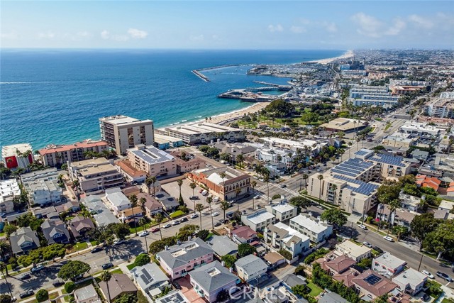 Detail Gallery Image 34 of 36 For 510 S Catalina Ave #2,  Redondo Beach,  CA 90277 - 3 Beds | 2 Baths