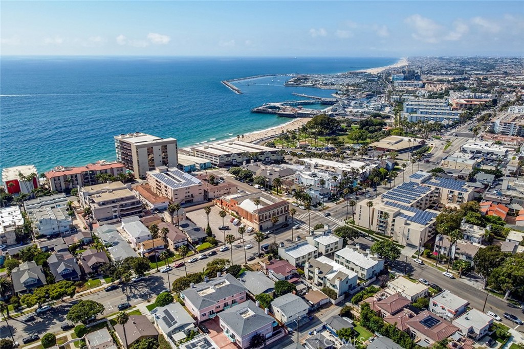 https://media.crmls.org/medias/b6efdeed-ea29-4145-b856-875e6bb95ced.jpg?preset=X-Large