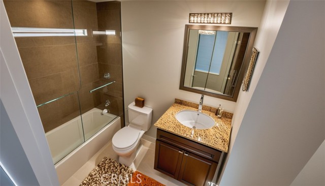 Detail Gallery Image 36 of 38 For 12310 Burbank Blvd #12,  Valley Village,  CA 91607 - 2 Beds | 1/1 Baths