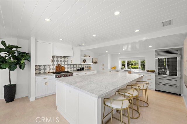 Detail Gallery Image 10 of 40 For 1924 Beryl Ln, Newport Beach,  CA 92660 - 4 Beds | 3/1 Baths