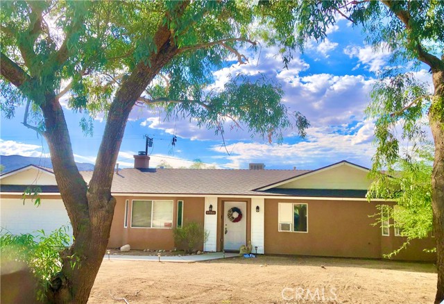 Detail Gallery Image 1 of 21 For 6986 Estrella Ave, Twentynine Palms,  CA 92277 - 3 Beds | 2 Baths