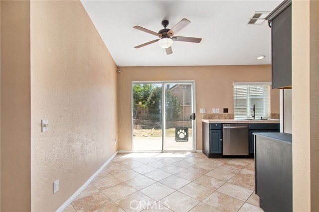 Detail Gallery Image 11 of 33 For 720 Balsam Way, Hemet,  CA 92545 - 2 Beds | 2 Baths