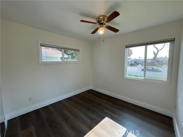 Detail Gallery Image 8 of 13 For 24101 Victory, West Hills,  CA 91307 - 3 Beds | 2 Baths