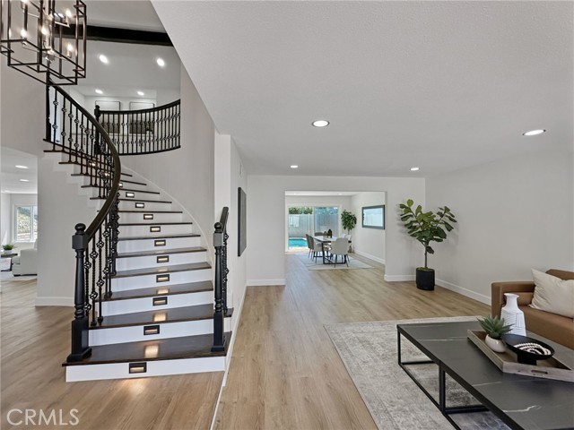 26862 Salazar Drive, Mission Viejo CA: https://media.crmls.org/medias/b6f1a47b-aa1a-41ce-8a3a-b09986daaeaf.jpg