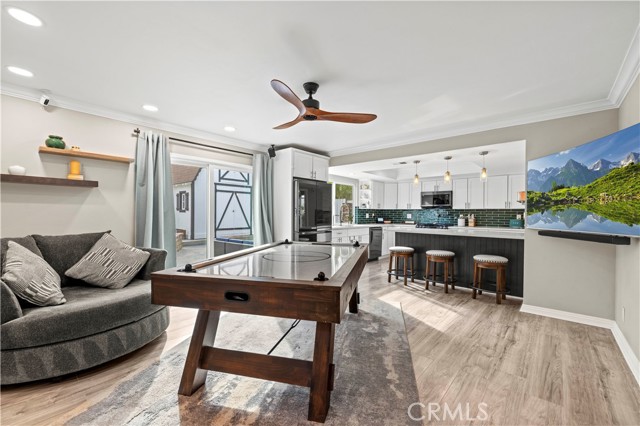 Detail Gallery Image 18 of 49 For 28972 Lotusgarden, Canyon Country,  CA 91387 - 4 Beds | 3 Baths