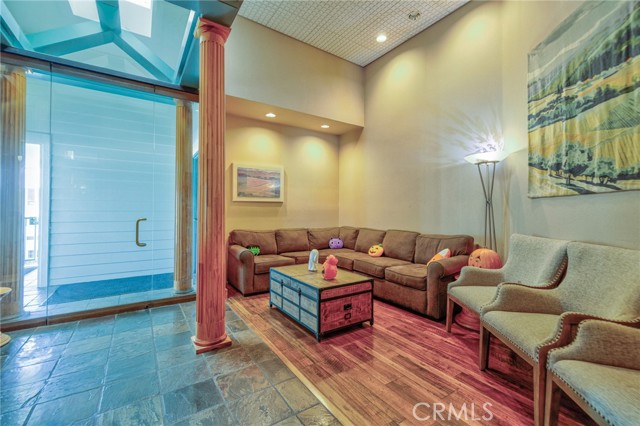 Image 25 of 52 For 16336 Whittier