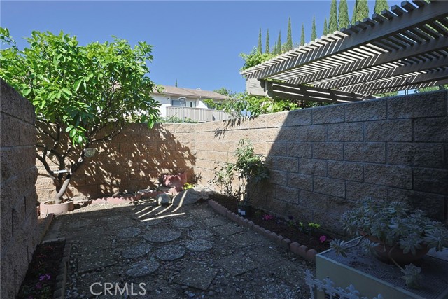 Detail Gallery Image 27 of 36 For 5106 W 1st, Santa Ana,  CA 92703 - 3 Beds | 2/1 Baths