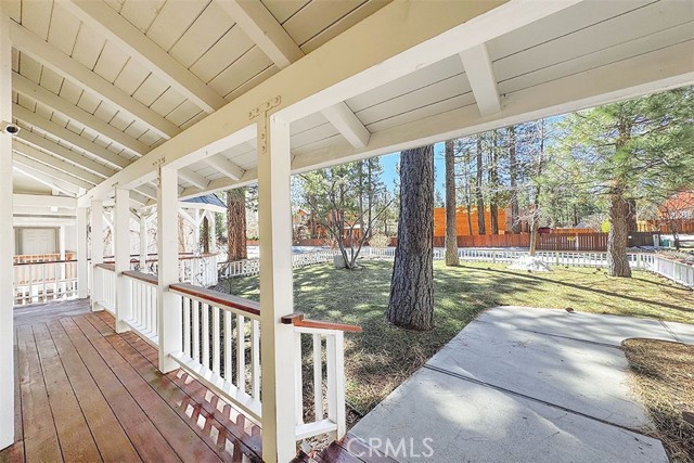 Detail Gallery Image 5 of 61 For 715 E Mountain View Bld, Big Bear City,  CA 92314 - 4 Beds | 3 Baths