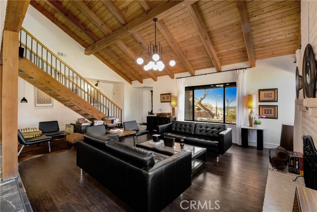 Detail Gallery Image 11 of 53 For 17295 Ridge Canyon Dr, Riverside,  CA 92506 - 4 Beds | 2/1 Baths