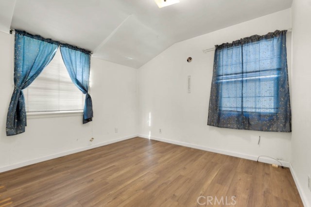 Detail Gallery Image 20 of 27 For 338 N Mariposa, Burbank,  CA 91506 - 2 Beds | 2 Baths