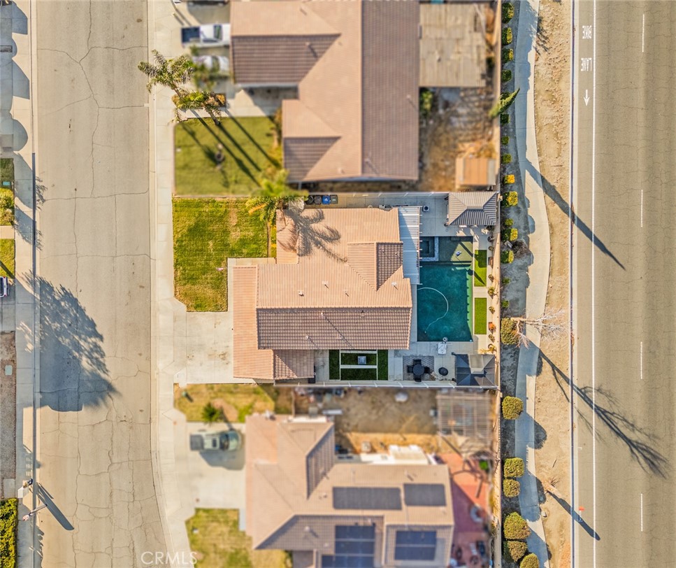 https://media.crmls.org/medias/b6f4da3c-a400-49ba-8b62-7d5034178647.jpg?preset=X-Large