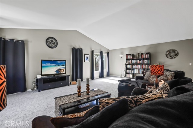 Image 25 of 53 For 22701 Foxridge