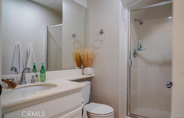 Detail Gallery Image 13 of 22 For 15 Parisville, Aliso Viejo,  CA 92656 - 4 Beds | 3 Baths