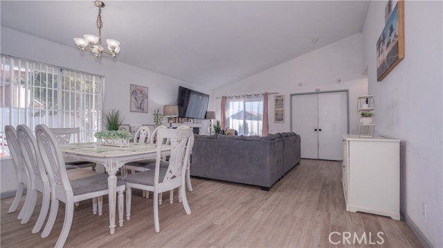 19450 Sweetwood Lane, Lake Elsinore CA: https://media.crmls.org/medias/b6f5c122-9f99-44d1-a93d-3cfd2708b024.jpg