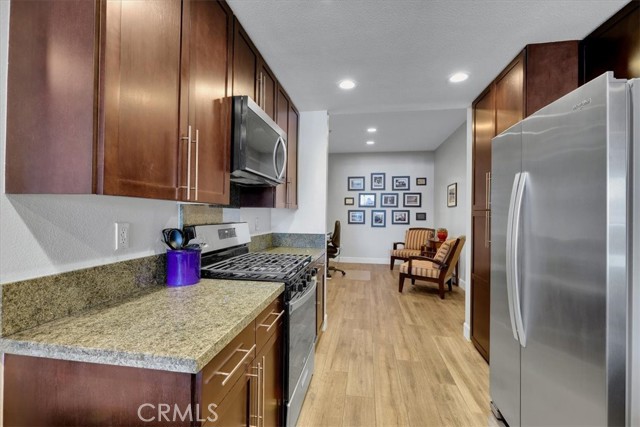 Image 19 of 75 For 300 4th Street 214