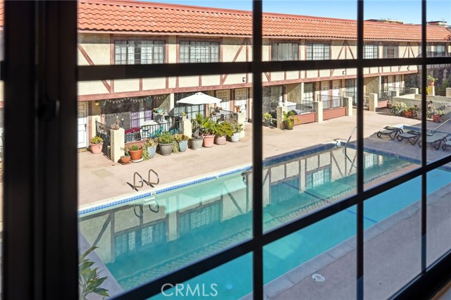 Detail Gallery Image 41 of 58 For 11127 La Maida #9,  North Hollywood,  CA 91601 - 3 Beds | 2/1 Baths