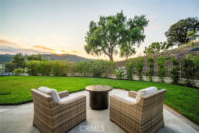 1 New Haven, Laguna Niguel CA: https://media.crmls.org/medias/b6f753fb-351f-4fbf-871d-26b4aa8be53f.jpg