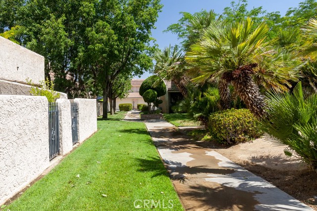 Detail Gallery Image 17 of 18 For 425 W Avenue J5 #37,  Lancaster,  CA 93534 - 2 Beds | 2 Baths