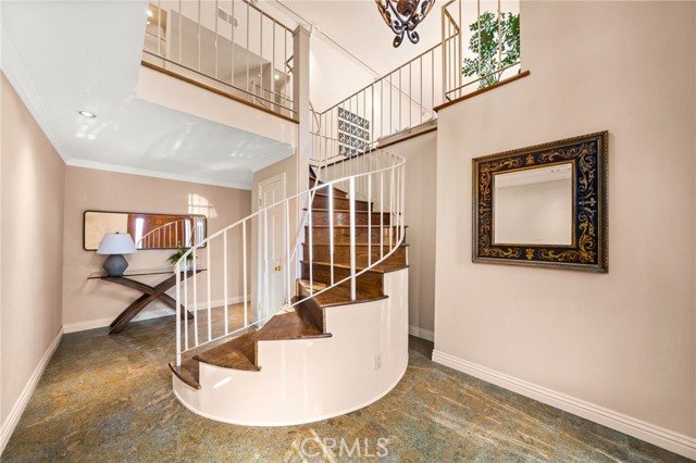 2921 Graceland Way photo 2