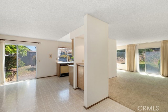 Detail Gallery Image 7 of 26 For 2740 Whitney St, San Diego,  CA 92111 - 3 Beds | 2 Baths