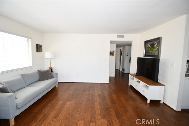 Detail Gallery Image 4 of 24 For 910 W 26th St #1,  San Pedro,  CA 90731 - 2 Beds | 1 Baths
