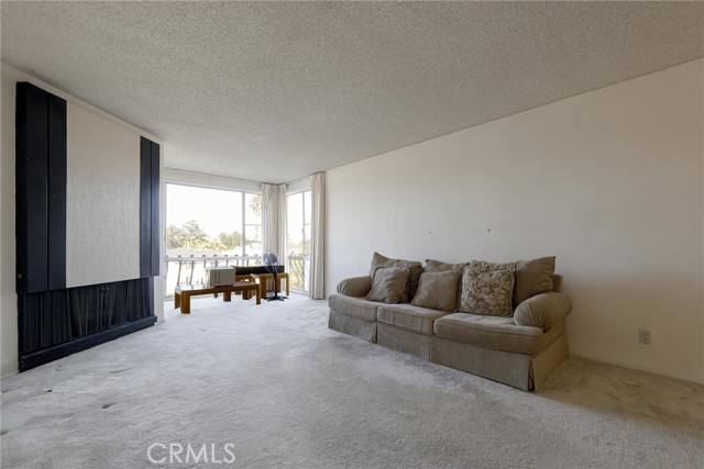Detail Gallery Image 33 of 48 For 12830 Burbank Blvd. #310,  Valley Village,  CA 91607 - 2 Beds | 2 Baths