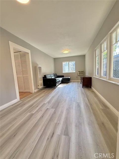 Detail Gallery Image 3 of 10 For 43 S Berkeley Ave, Pasadena,  CA 91107 - 1 Beds | 1 Baths