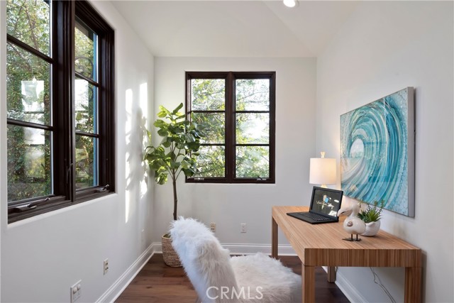 1725 Oak Avenue, Manhattan Beach, California 90266, 4 Bedrooms Bedrooms, ,4 BathroomsBathrooms,Residential,Sold,Oak,SB21251679