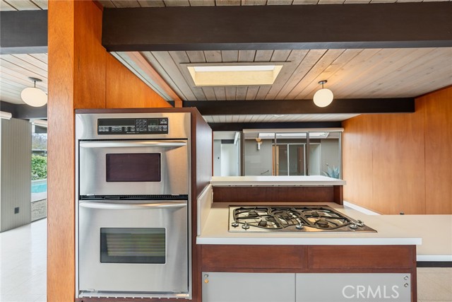 5112 E Valencia Drive, Orange CA: https://media.crmls.org/medias/b6f918c3-7373-47a8-bec7-5bd68b8e94f9.jpg