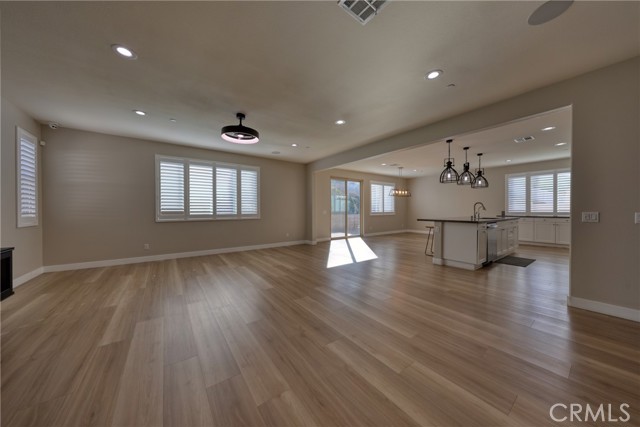 2668 Half Dome Court, Jurupa Valley CA: https://media.crmls.org/medias/b6f99460-168e-41bc-9b53-10df3d27dfac.jpg