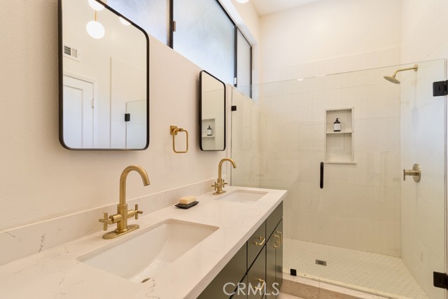 Detail Gallery Image 23 of 40 For 1463 N View Dr, Westlake Village,  CA 91362 - 2 Beds | 2/1 Baths