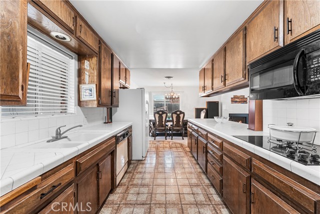 Detail Gallery Image 24 of 43 For 4308 Charter Oaks, Bakersfield,  CA 93309 - 3 Beds | 2 Baths