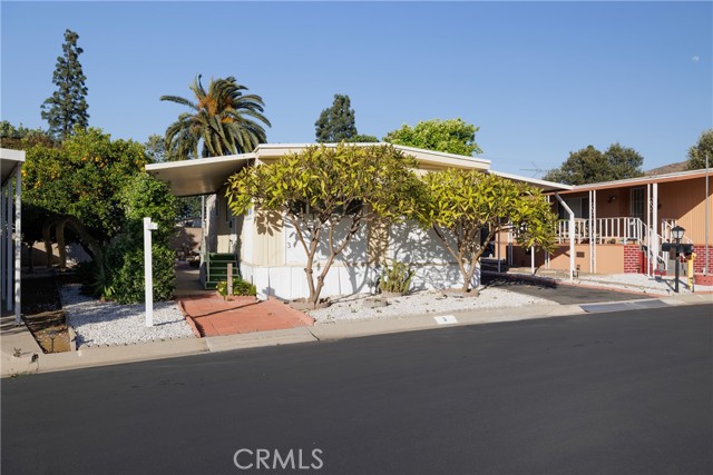 Detail Gallery Image 3 of 29 For 3700 Buchanan St #3,  Riverside,  CA 92503 - 2 Beds | 2 Baths