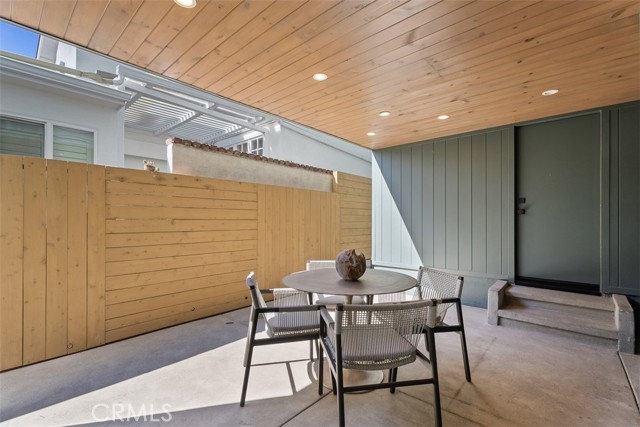 Detail Gallery Image 14 of 30 For 619 Marguerite Ave, Corona Del Mar,  CA 92625 - 3 Beds | 3/1 Baths