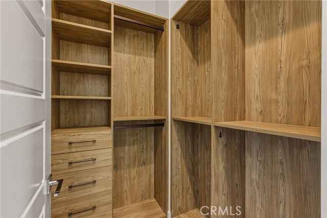 Image 28 of 51 For 79 Eider Run